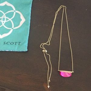 Kendra Scott necklace • pink